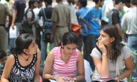 भारतीय छात्रों को मुश्किल
