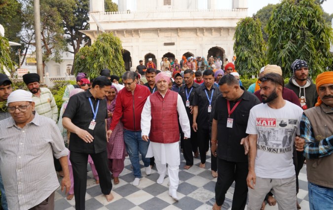 श्री झण्डे जी मेले की भव्यता बढ़ाने पंजाब से पहुंची पैदल संगत