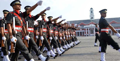 आईएमए से पासआउट होकर 355 युवा भारतीय सेना में बने अफसर 