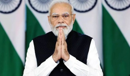 प्रधानमंत्री मोदी ने पुलवामा हमले के शहीदों को अर्पित की श्रद्धांजलि 