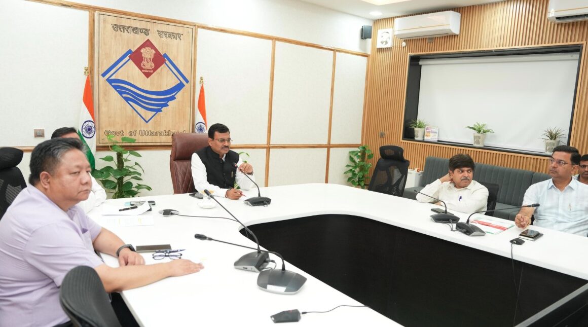 पर्यावरण दिवस की तैयारियां तेज, मुख्य सचिव ने अधिकारियों के साथ की बैठक