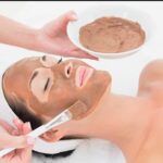 गर्मियों में पाएं दमकती त्वचा, आजमाएं मुल्तानी मिट्टी के ये आसान फेस पैक