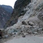 भारी बारिश से बदरीनाथ हाईवे बंद, सुबह 9 बजे बहाल — कई सड़क मार्ग अब भी प्रभावित