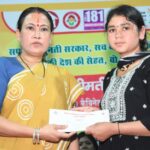 मंत्री रेखा आर्या ने नवनियुक्त कार्यकत्रियों और सहायिकाओं को दिए नियुक्ति पत्र