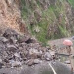 गंगोत्री-यमुनोत्री मार्ग पर भूस्खलन का खतरा, रात 9 से सुबह 5 बजे तक वाहनों की आवाजाही पर लगी रोक