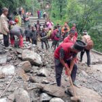 केदारनाथ यात्रा मार्ग पर हुआ भूस्खलन, दो मजदूरों की मौत