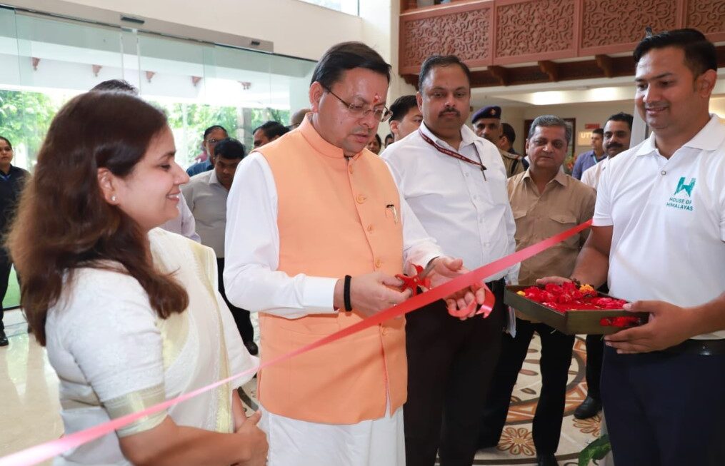 मुख्यमंत्री ने किया ‘हाउस ऑफ हिमालयाज’ आउटलेट का उद्घाटन