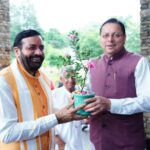 मुख्यमंत्री धामी ने हरियाणा के मुख्यमंत्री नायब सिंह सैनी का किया स्वागत एवं अभिनंदन