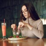 क्या आप भी खाते हैं देर रात खाना? अगर हां, जो जान लीजिये इसके नुकसान