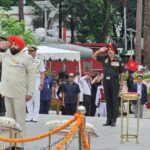 राज्यपाल गुरमीत सिंह ने वीर शहीदों को दी श्रद्धांजलि