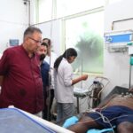 कैबिनेट मंत्री गणेश जोशी ने मनसा देवी मंदिर हादसे के घायलों से की मुलाकात