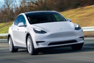 Tesla Model Y भारत में लॉन्च, 15 मिनट की चार्जिंग में चलेगी 238 KM