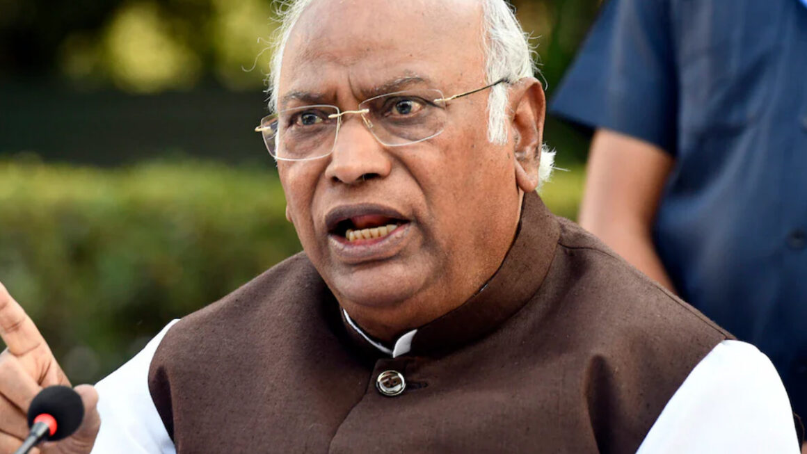 एसआईआर प्रक्रिया पर संसद में चर्चा की मांग तेज, खरगे ने उठाए पारदर्शिता पर सवाल