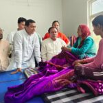 कैबिनेट मंत्री डॉ. धन सिंह रावत व सांसद अनिल बलूनी ने कुलसारी राहत शिविर में पीड़ितों से की मुलाकात