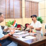 ग्राम्य विकास मंत्री गणेश जोशी ने पीएमजीएसवाई की बाधित सड़कों की समीक्षा की