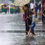 भारी बारिश का कहर, देहरादून में रेड अलर्ट जारी, सभी स्कूल आज बंद