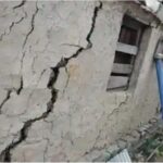 पूर्णा गांव में भू-धंसाव से हाहाकार, कई घरों में पड़ी दरारें