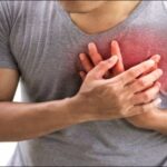 धमनियों में प्लाक का जमना- जानिए इससे कैसे बढ़ता है हार्ट अटैक का खतरा