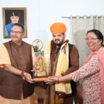 कैबिनेट मंत्री गणेश जोशी ने अपने आवास पर पूर्व सांसद बृजभूषण शरण सिंह का किया स्वागत