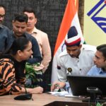 जनता दर्शन में डीएम सविन बंसल ने सुनी 151 शिकायतें, अधिकांश का मौके पर ही किया समाधान