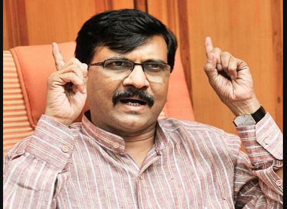 हमें लोकतंत्र, संविधान और मुंबई की पहचान को बचाने के लिए मिलकर लड़ना होगा- संजय राउत