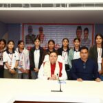 सीएम धामी ने देवप्रयाग के मेधावी छात्र-छात्राओं के साथ किया संवाद