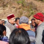 बाघ के हमले में मृत रानी देवी के परिजनों से मिले सतपाल महाराज