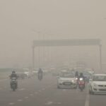 दिल्ली में सांस लेना हुआ मुश्किल, प्रदूषण ने बढ़ाई लोगों की परेशानी, AQI पहुंचा 461