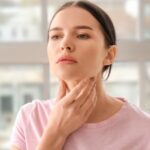 गले की सूजन को न करें नजरअंदाज, थायराइड का हो सकता है पहला संकेत