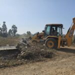 एमडीडीए की सलियावाला धौलास में अवैध प्लॉटिंग पर बड़ी कार्रवाई, 8 से10 बीघा भूमि पर चला ध्वस्तीकरण अभियान