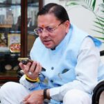 मुख्यमंत्री धामी ने उत्तराखंड बोर्ड परीक्षा के टॉपर्स से की फोन पर बात, दी शुभकामनाएं