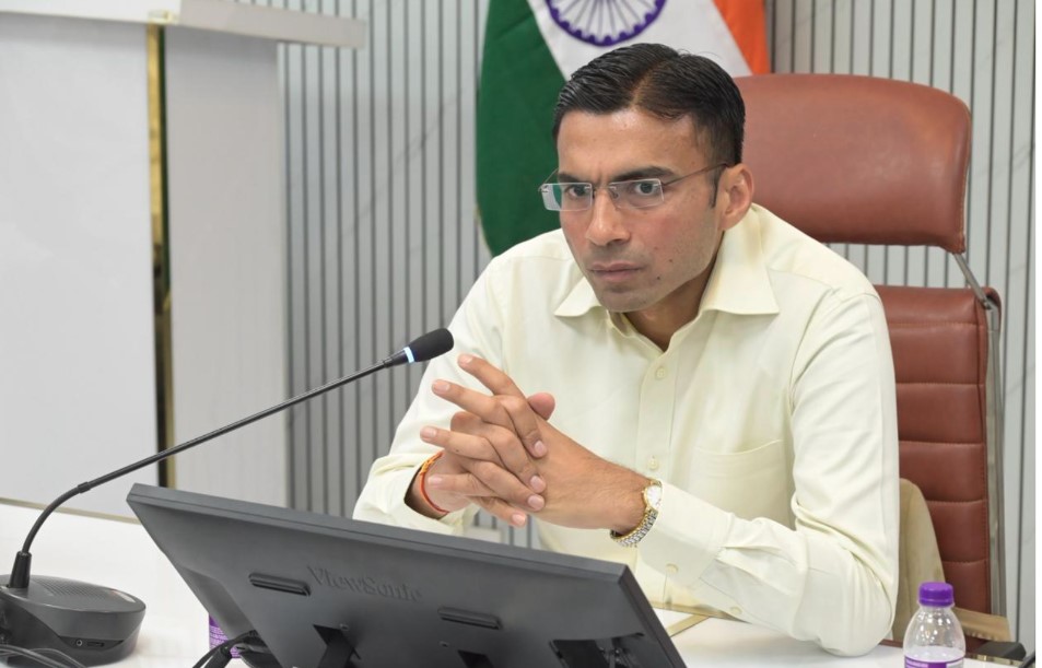 जिला प्रशासन का बड़ा एक्शन: नियम तोड़ने पर 17 होमस्टे का पंजीकरण निरस्त