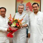 केन्द्रीय रेल मंत्री से मिले कैबिनेट मंत्री डाॅ. धन सिंह और सांसद अनिल बलूनी