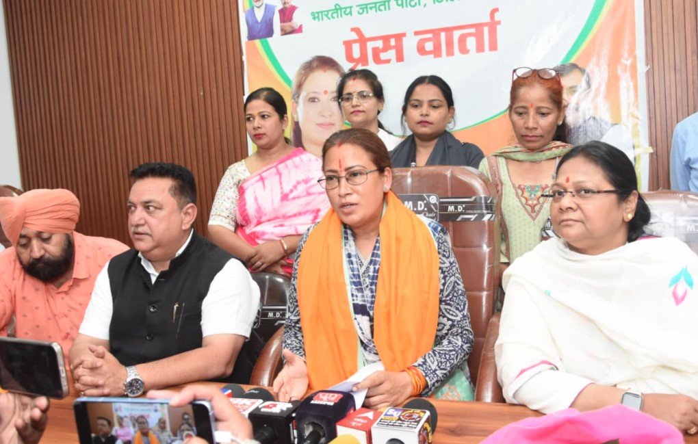 महिला आरक्षण पर विरोध करने वालों को जनता सिखाएगी सबक- रेखा आर्या