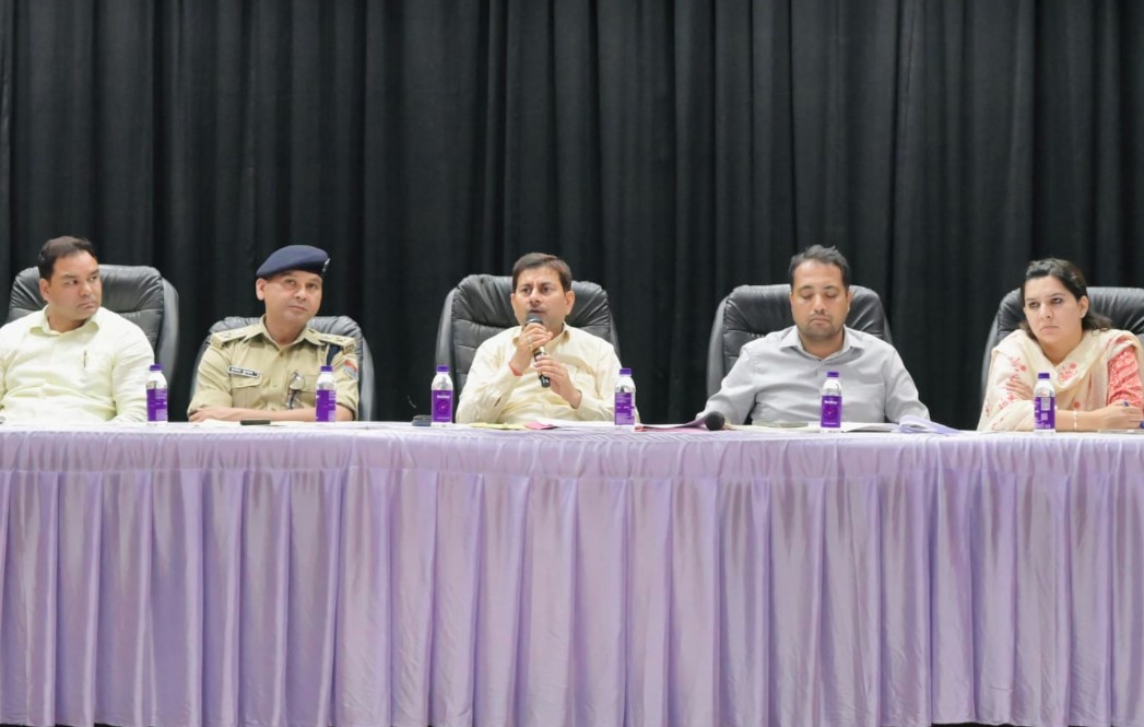 परीक्षा संचालन में किसी भी प्रकार की लापरवाही स्वीकार नहीं की जाएगी- अपर जिलाधिकारी