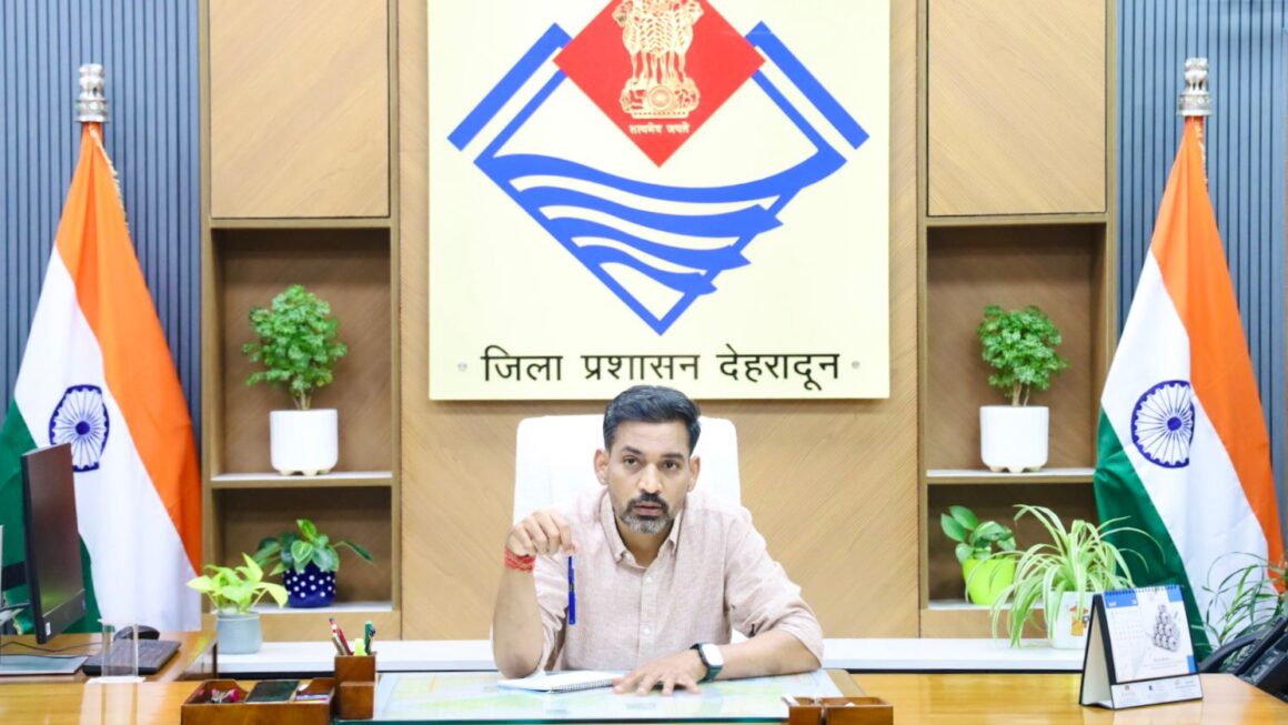 उद्योग मित्रों की समस्याओं का समाधान करना जिला प्रशासन की प्राथमिकताः डॉ आशीष चौहान