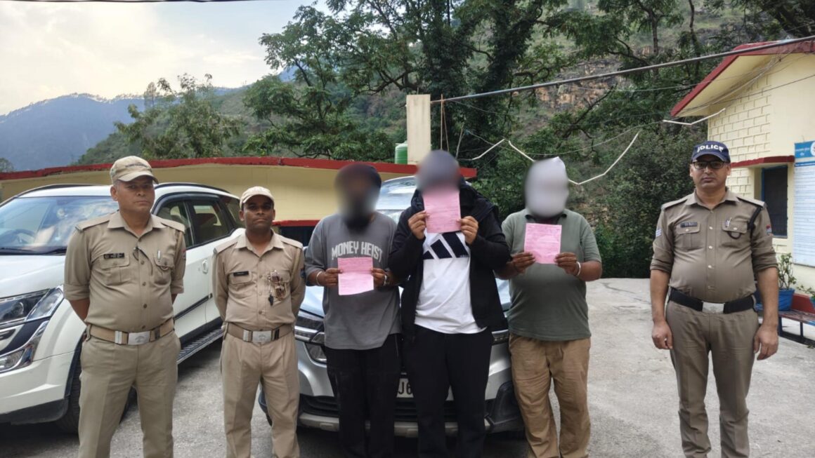 बड़ी खबर :कर्णप्रयाग में धारदार हथियारों से हमला करने वाले 4 निहंग यात्री गिरफ्तार, तलवार बरामद; 3 आरोपी जेल भेजे गए