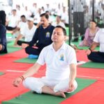 मुख्यमंत्री ने बनबसा में किया सामूहिक योगाभ्यास, योग को दैनिक जीवन का हिस्सा बनाने का किया आह्वान