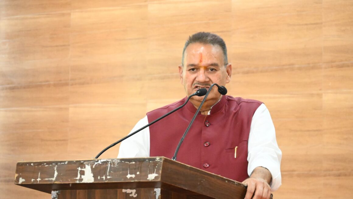 शहीद पंकज गुरुंग मेमोरियल बैडमिंटन टूर्नामेंट का हुआ समापन, कैबिनेट मंत्री ने खिलाड़ियों का बढ़ाया उत्साह