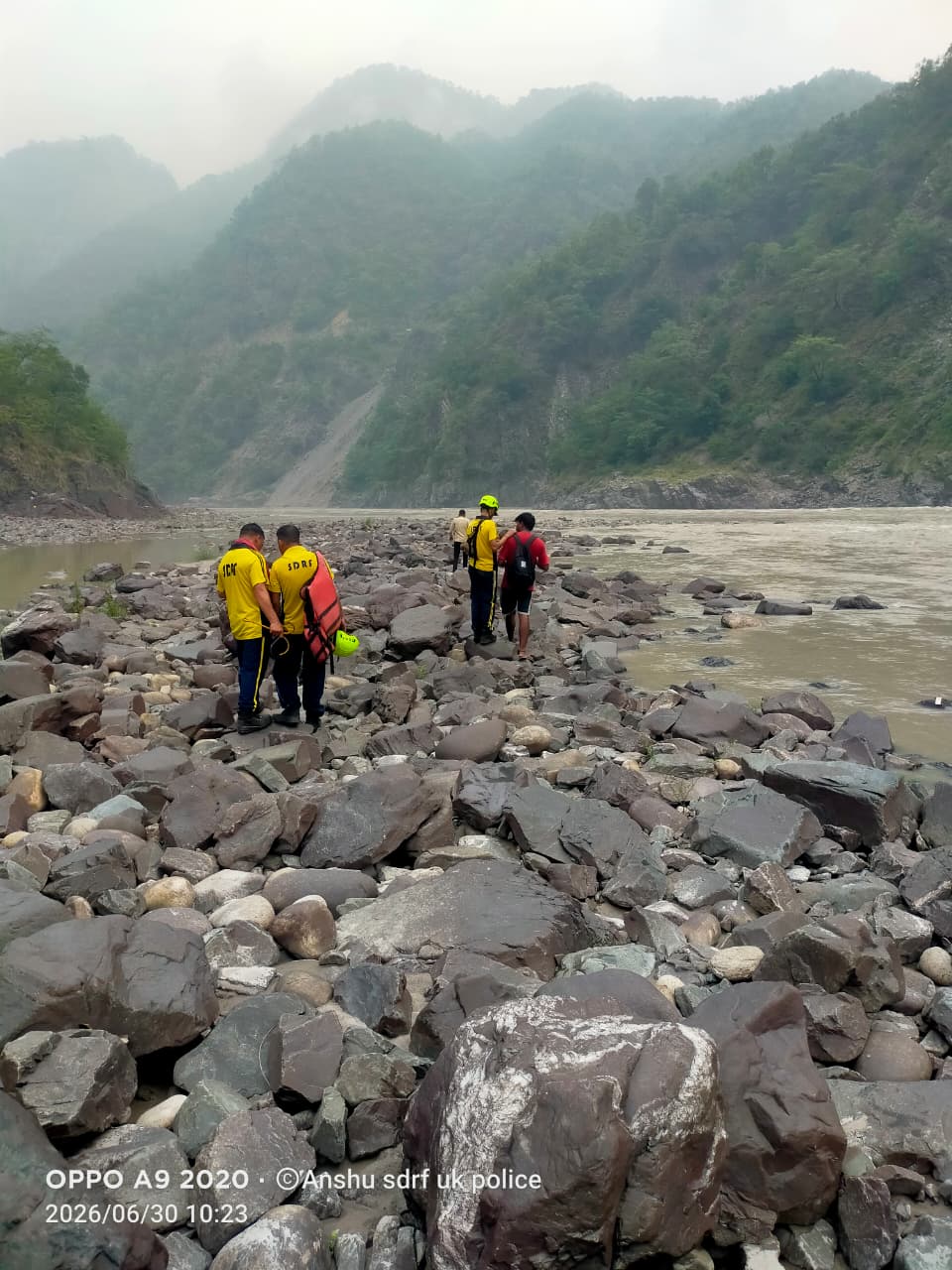 टिहरी के सिंघटाली में डूबे दो व्यक्तियों की तलाश में SDRF का सर्च अभियान जारी