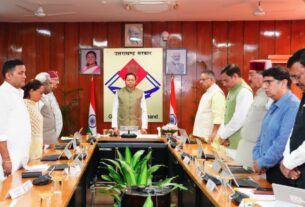 कैबिनेट बैठक में दिवंगत मेजर जनरल खंडूड़ी और जसपाल राणा को दी श्रद्धांजलि, दो मिनट का रखा गया मौन