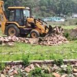एमडीडीए की सख्ती- अतुल्यम रिजॉर्ट के पास 10 बीघा में अवैध प्लाटिंग ध्वस्त