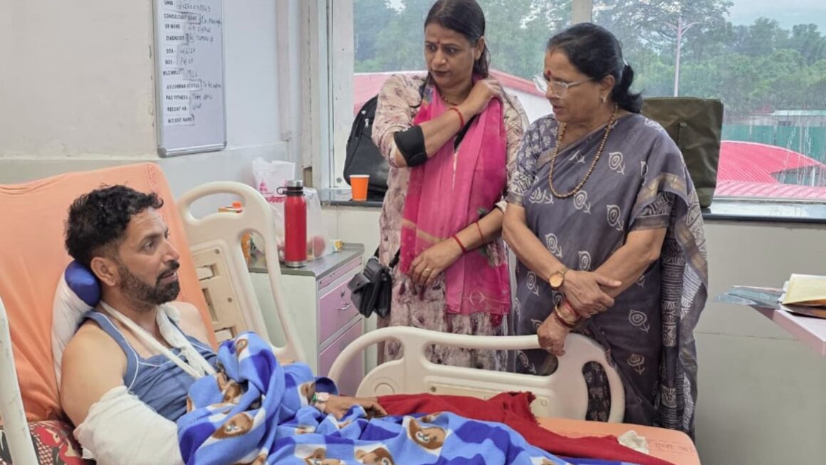 भट्टोवाला गोलीबारी कांड- महिला आयोग की अध्यक्ष ने एम्स पहुँचकर जाना घायलों का हाल