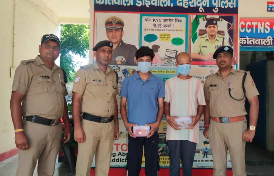 डोईवाला क्षेत्र में हुई चोरी की घटना का दून पुलिस ने किया खुलासा, बेटा और मामा ही निकले आरोपी