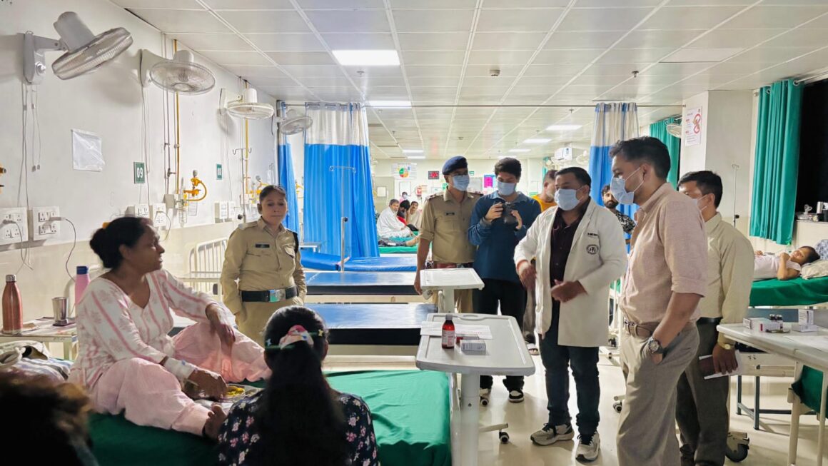 औचक निरीक्षणः कोरोनेशन अस्पताल की बदहाली पर भड़के डीएम, व्यवस्थाएं सुधारने के सख्त निर्देश