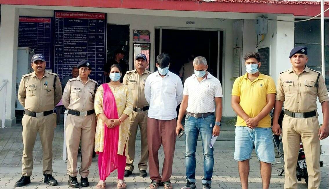 सार्वजनिक स्थान पर मारपीट करने वाले 4 लोग गिरफ्तार, डालनवाला पुलिस ने की कार्रवाई