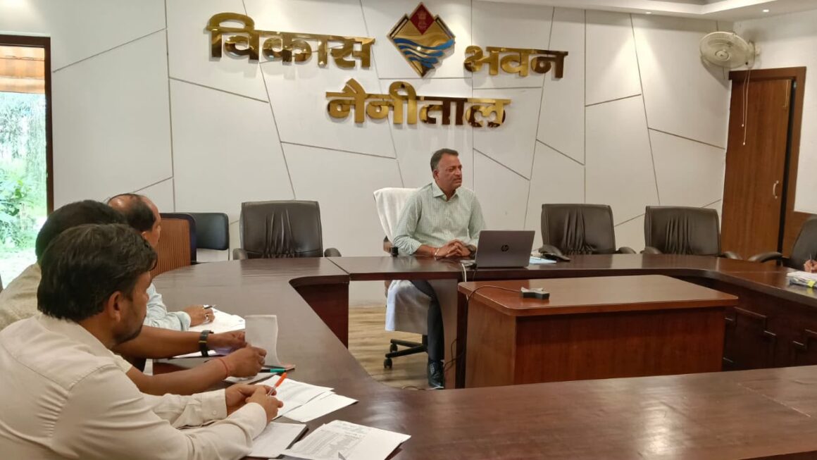नैनीताल के शैडो क्षेत्रों में 15 दिन में मोबाइल नेटवर्क सुधारने के निर्देश, CDO ने टेलीकॉम कंपनियों की लगाई क्लास