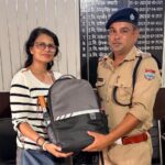 दून पुलिस फिर बनी मददगार, ऑटो में छूटे महिला के लैपटॉप व शोध सम्बन्धी महत्वपूर्ण डाटा को कम समय में ढूंढ़कर सौंपा महिला को 