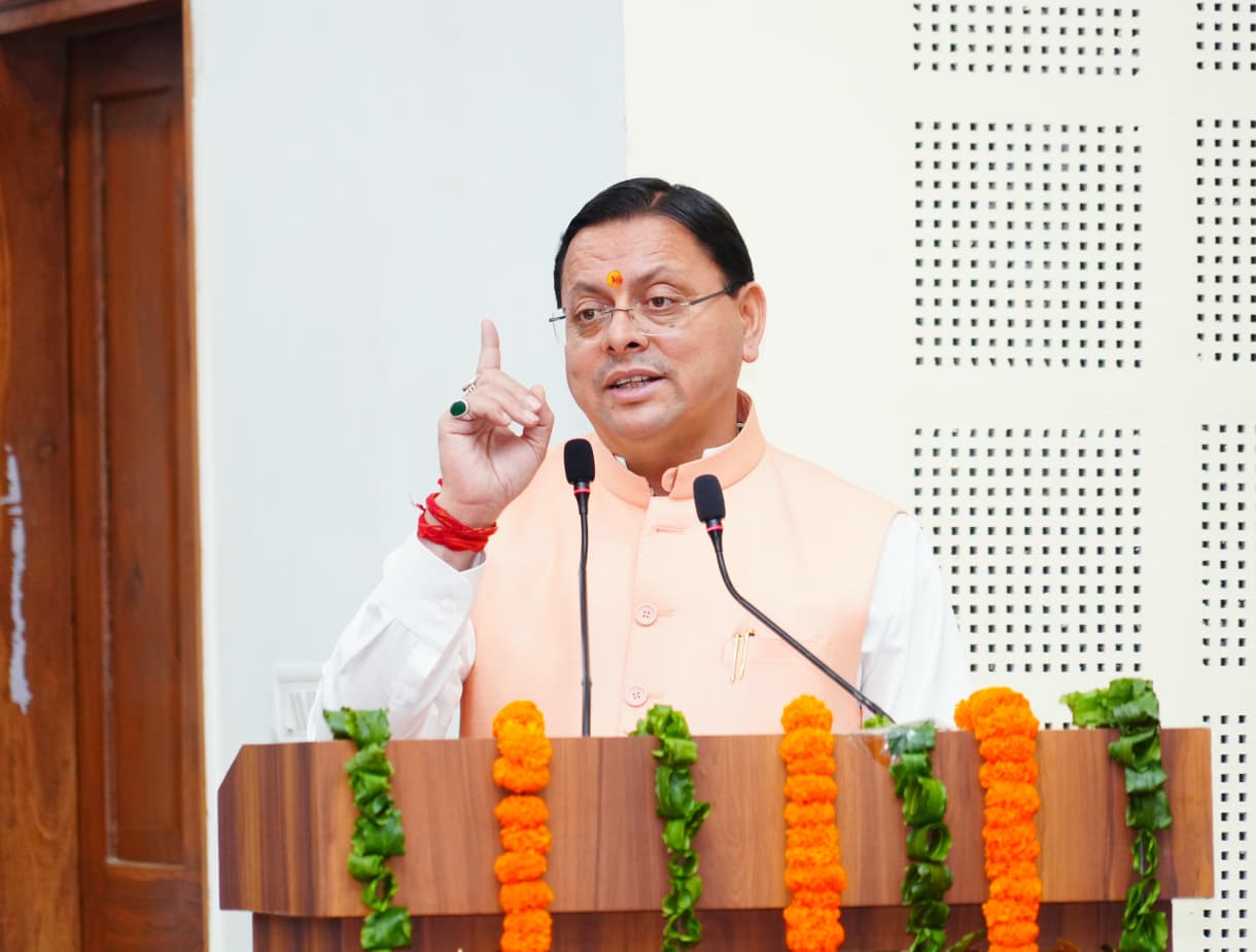 स्वच्छ, आधुनिक एवं पर्यावरण-अनुकूल परिवहन व्यवस्था के निर्माण के लिए सरकार प्रतिबद्ध : मुख्यमंत्री
