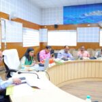 विकास कार्यों में देरी पर होगी जवाबदेही तय, जिलाधिकारी ने की जिला योजना की समीक्षा